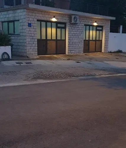 Matea Trogir